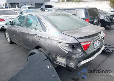 2015 Toyota Camry Se z USA, uszkodzony, nr VIN 4T1BF1FK2FU986702